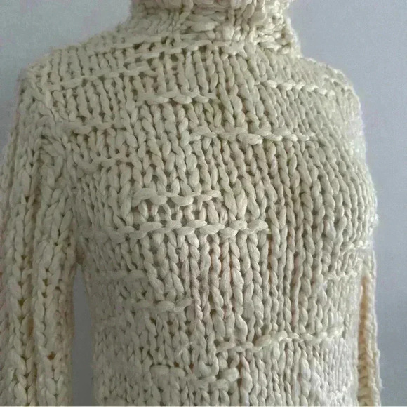 Vintage BCBGMaxazria Collection Chunky Knit Turtleneck Sweater Wool Blend M - Picture 6 of 11